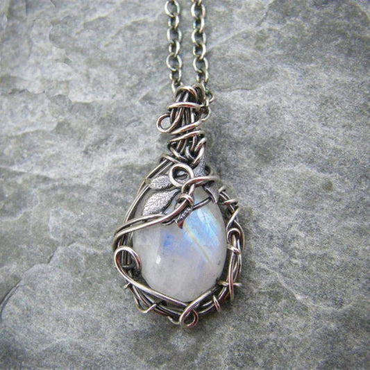 Vintage entwined Moonstone necklace