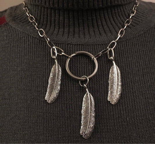 Feather pendant chain